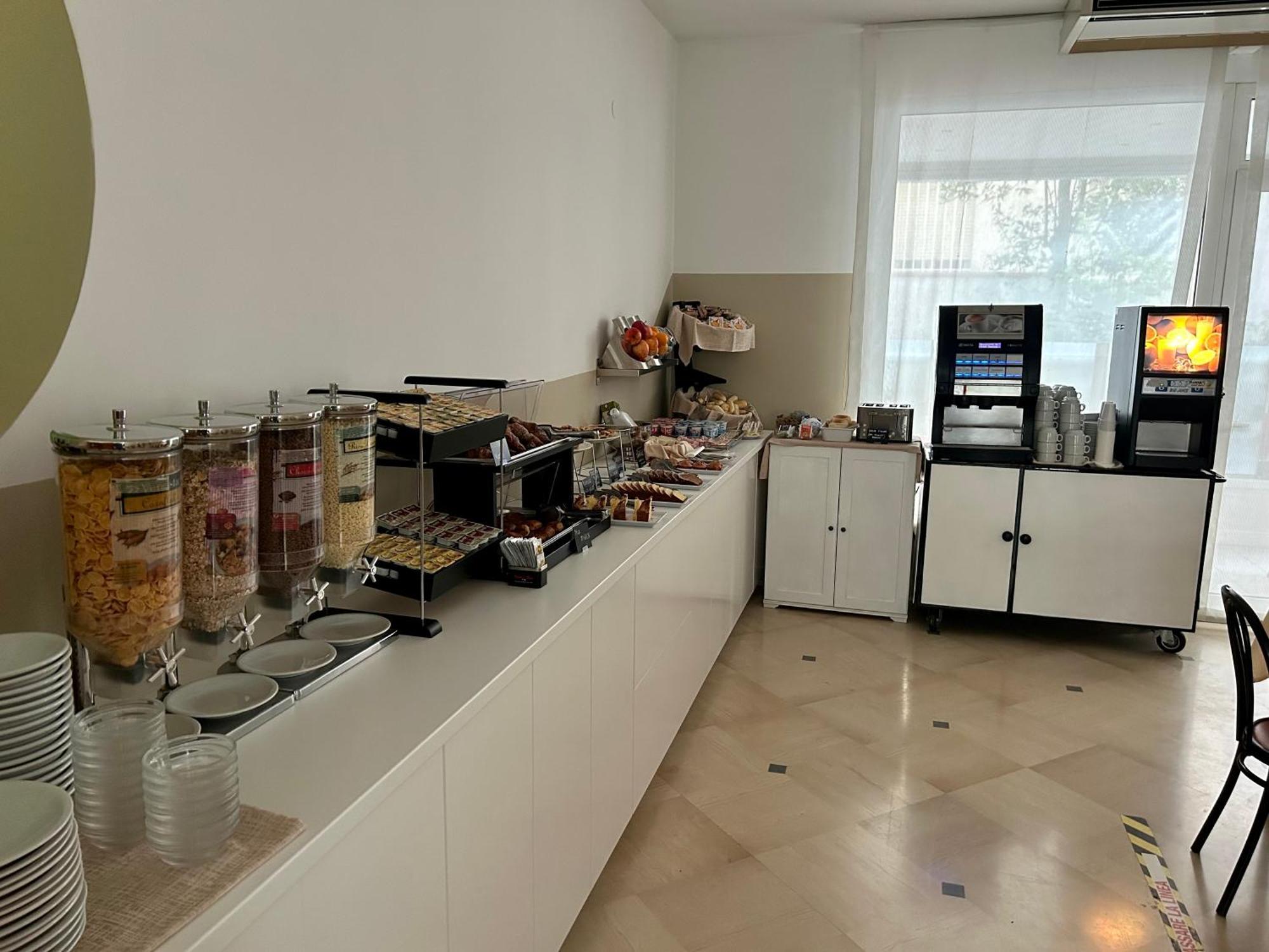 Hotel Massimo Riccione Kültér fotó