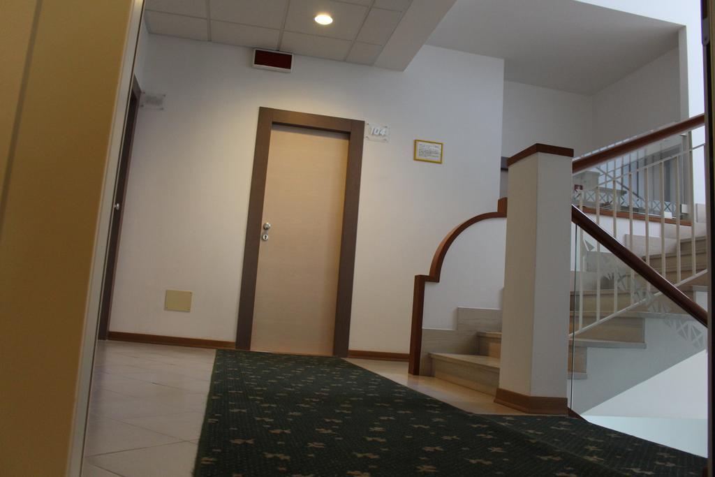 Hotel Massimo Riccione Kültér fotó