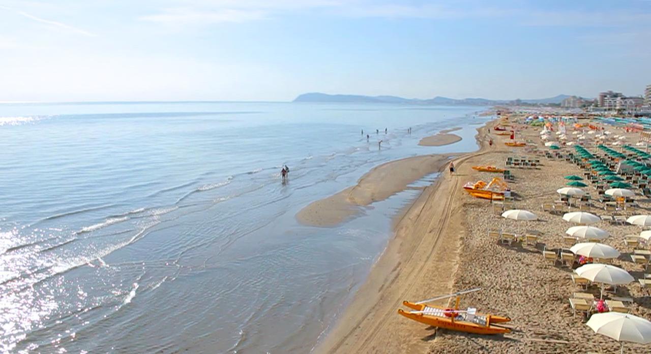 Hotel Massimo Riccione Kültér fotó